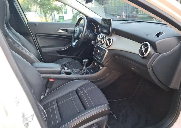 Mercedes-Benz GLA cena 83999 przebieg: 65000, rok produkcji 2016 z Szczebrzeszyn małe 667